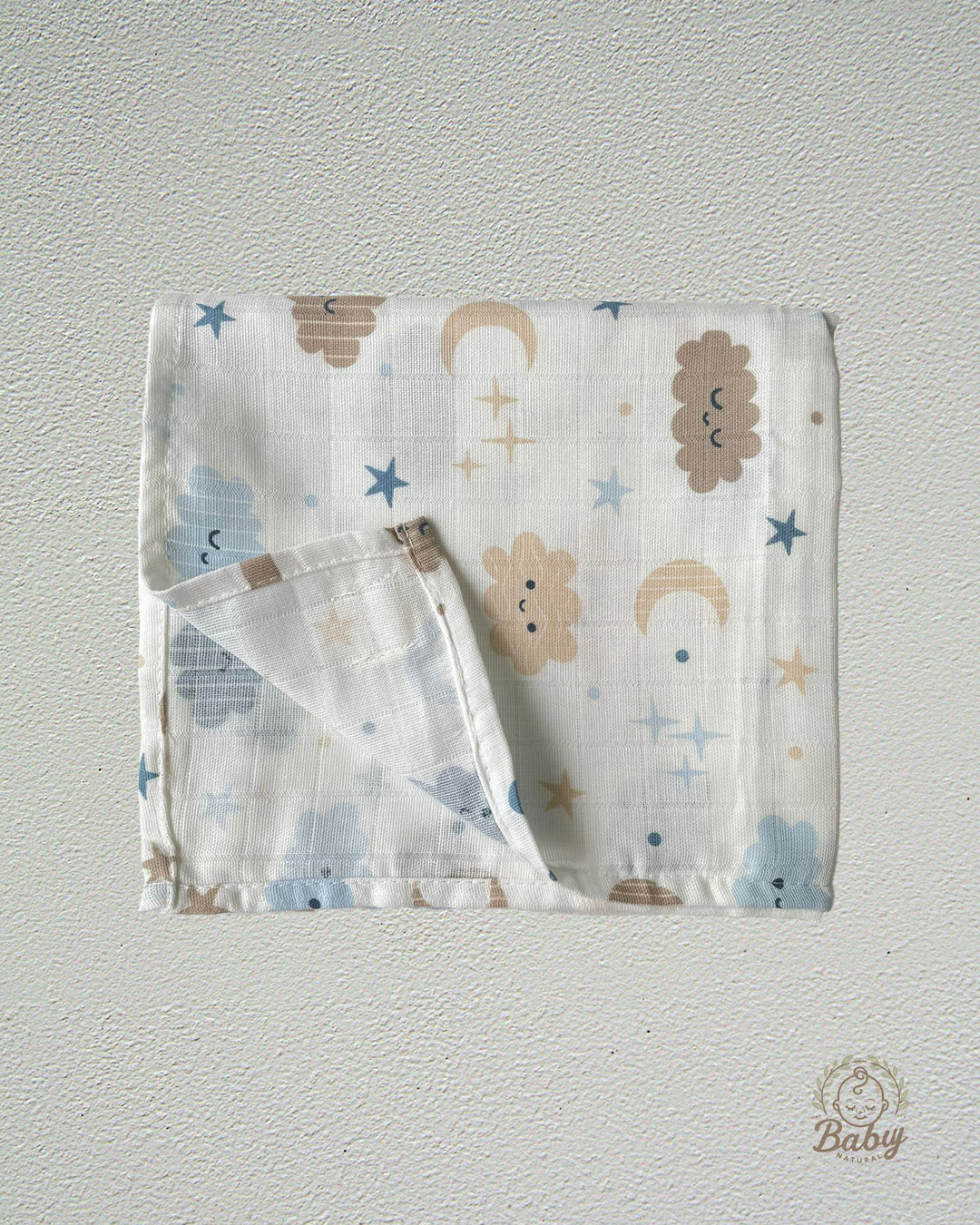 muslin-bebek-ortusu-oeko-tex-sertifikali-80x90cm-bej-2 BEJ BULUT DESENLİ Müslin Bebek Örtüsü OEKO-TEX Sertifikalı 80x90cm